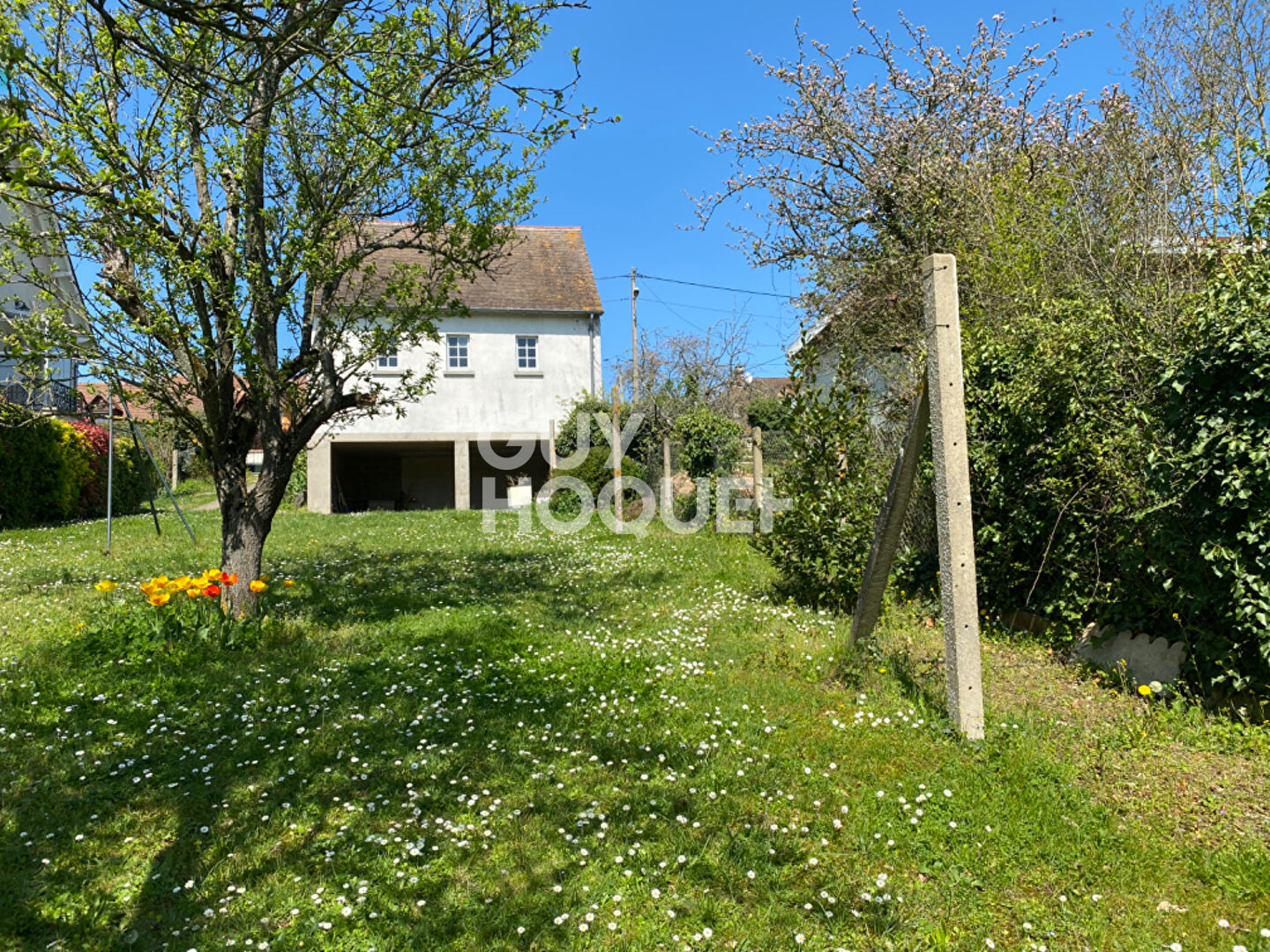 78520 GUERNES, Village VEXIN, bâtisse à aménager. EXCLUSIVITE