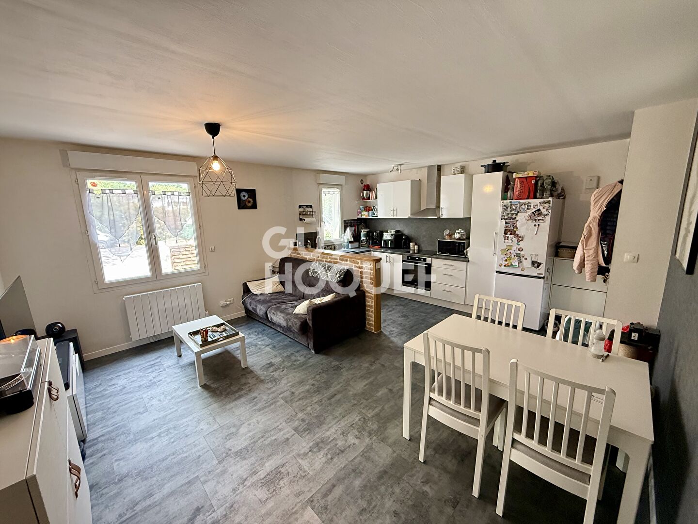 Appartement Issou 3 pièces 2 chambres Garage + Stationnement privatif