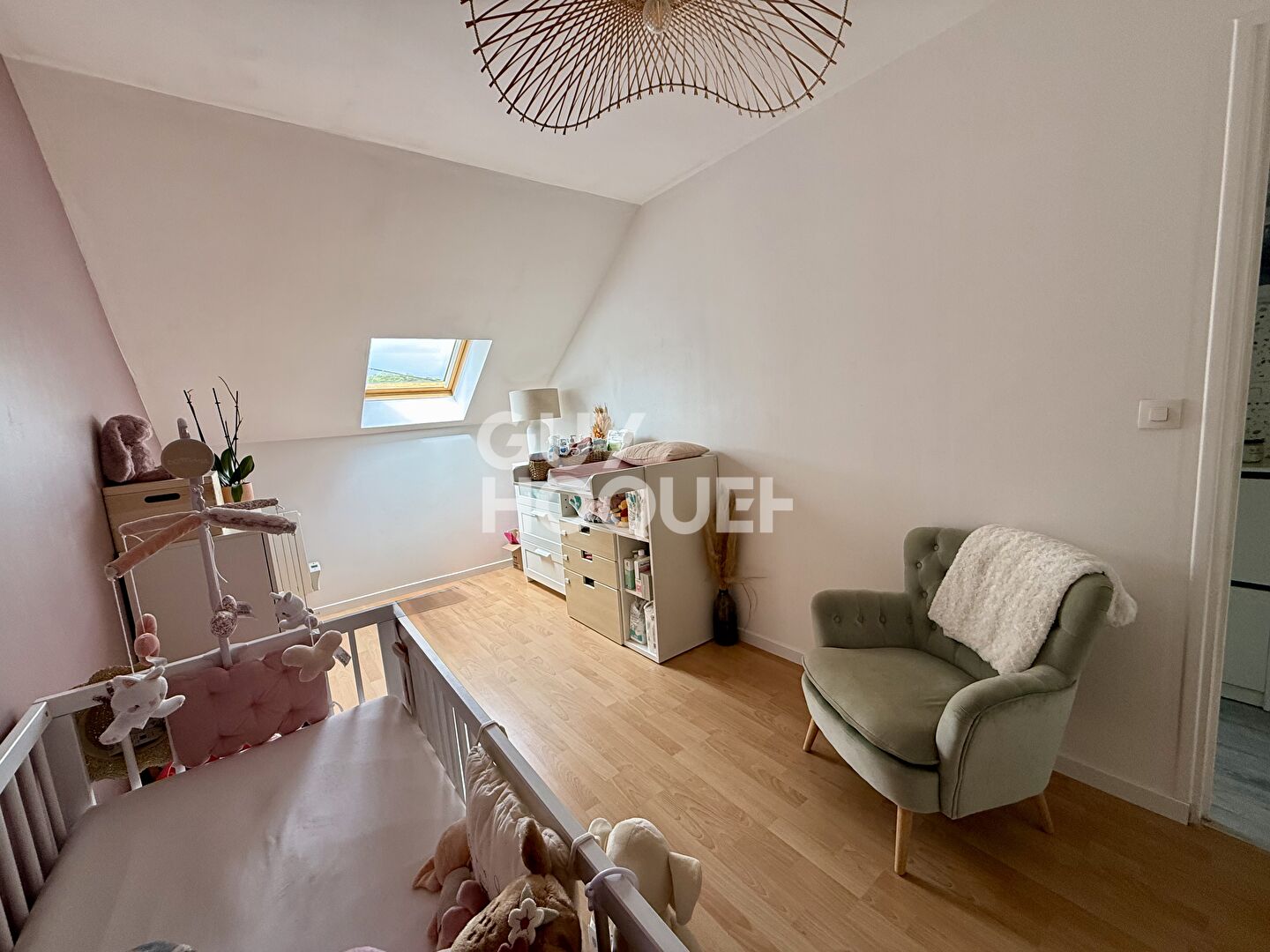 Appartement Issou 3 pièces 2 chambres Garage + Stationnement privatif
