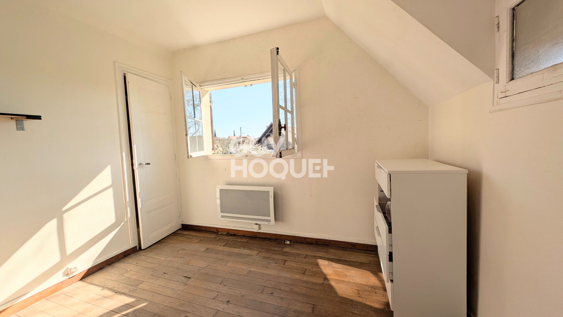 AUBERGENVILLE - Maison 3 pièces, 2 chambres