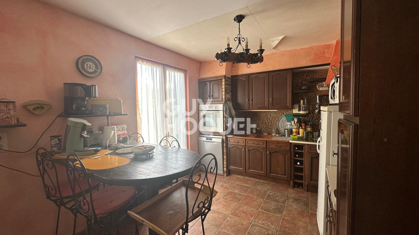 SAINT-MARTIN-LA-GARENNE - Maison familiale 4 chambres avec jardin de 784 m²