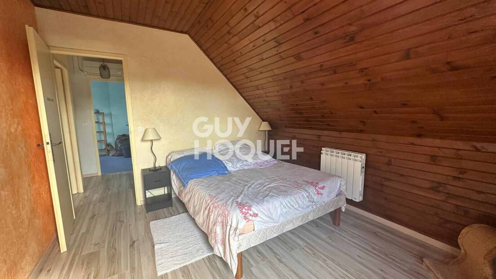 SAINT-MARTIN-LA-GARENNE - Maison familiale 4 chambres avec jardin de 784 m²