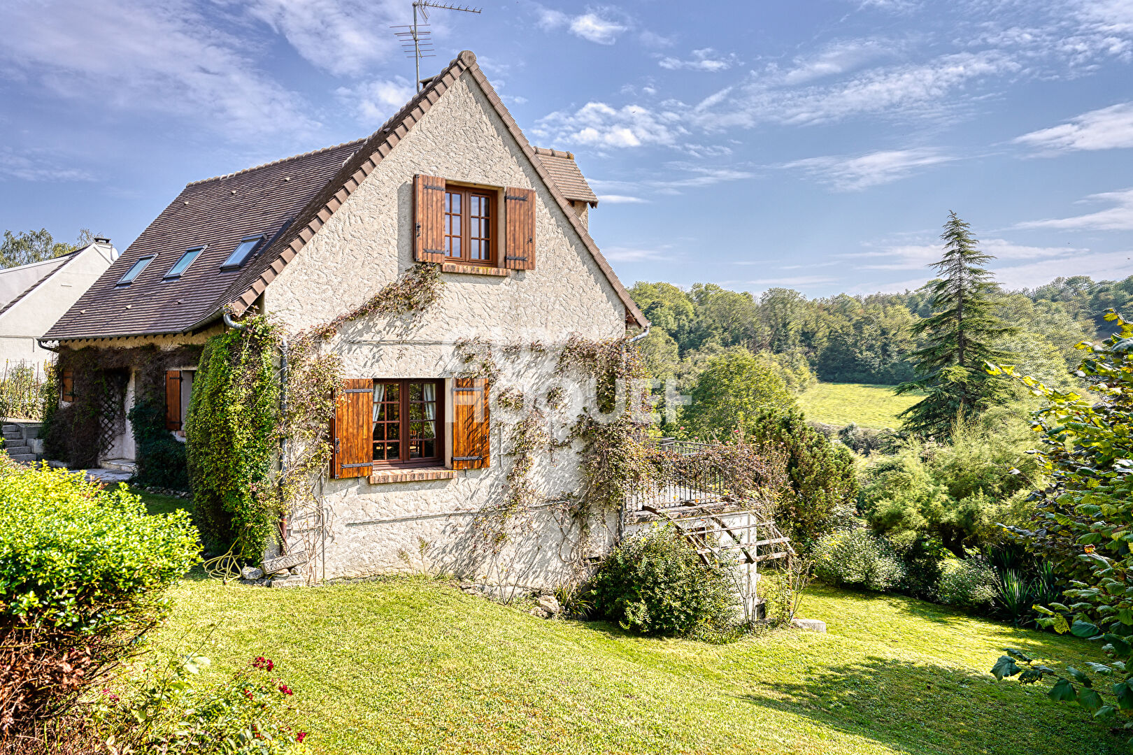 AUBERGENVILLE - Maison 7 pièces 162 m2