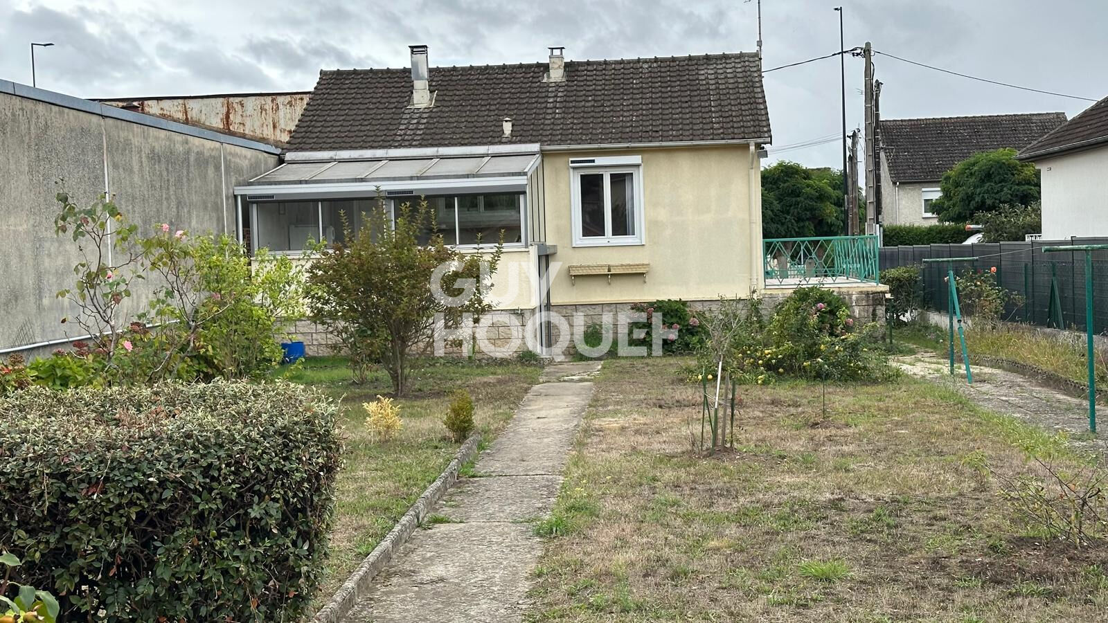 LIMAY - Maison de plain pied élevé sur sous sol total - jardin 650 m²