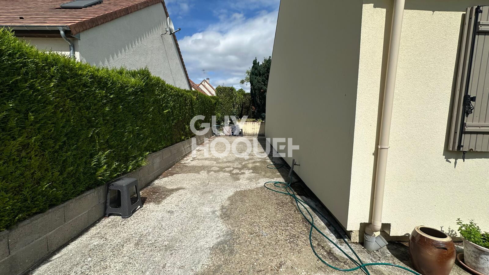 LIMAY - Maison de plain-pied - 3 Chambres - avec jardin