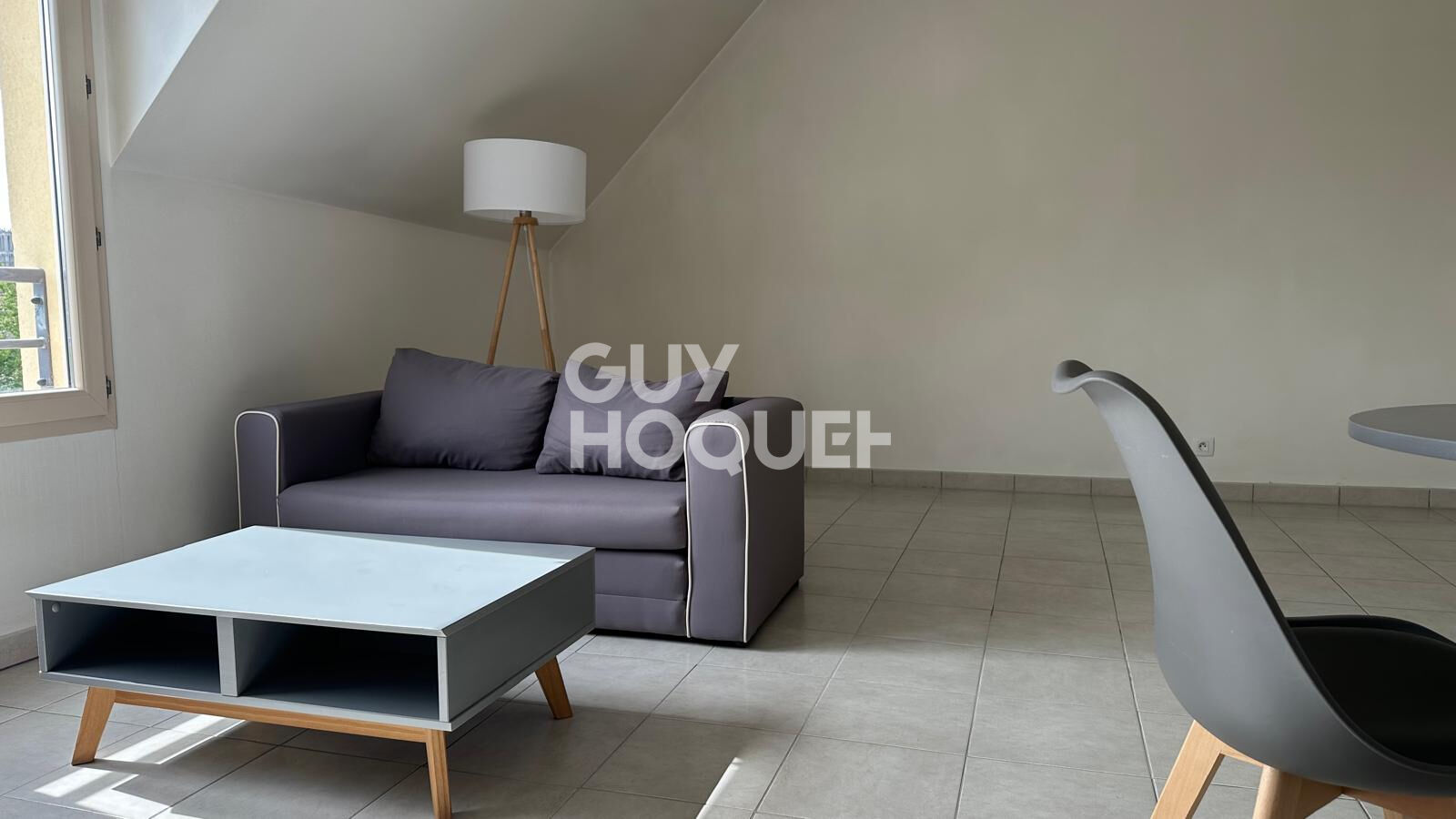 Limay - T2 CENTRE-VILLE AVEC PARKING - PRÊT À VIVRE