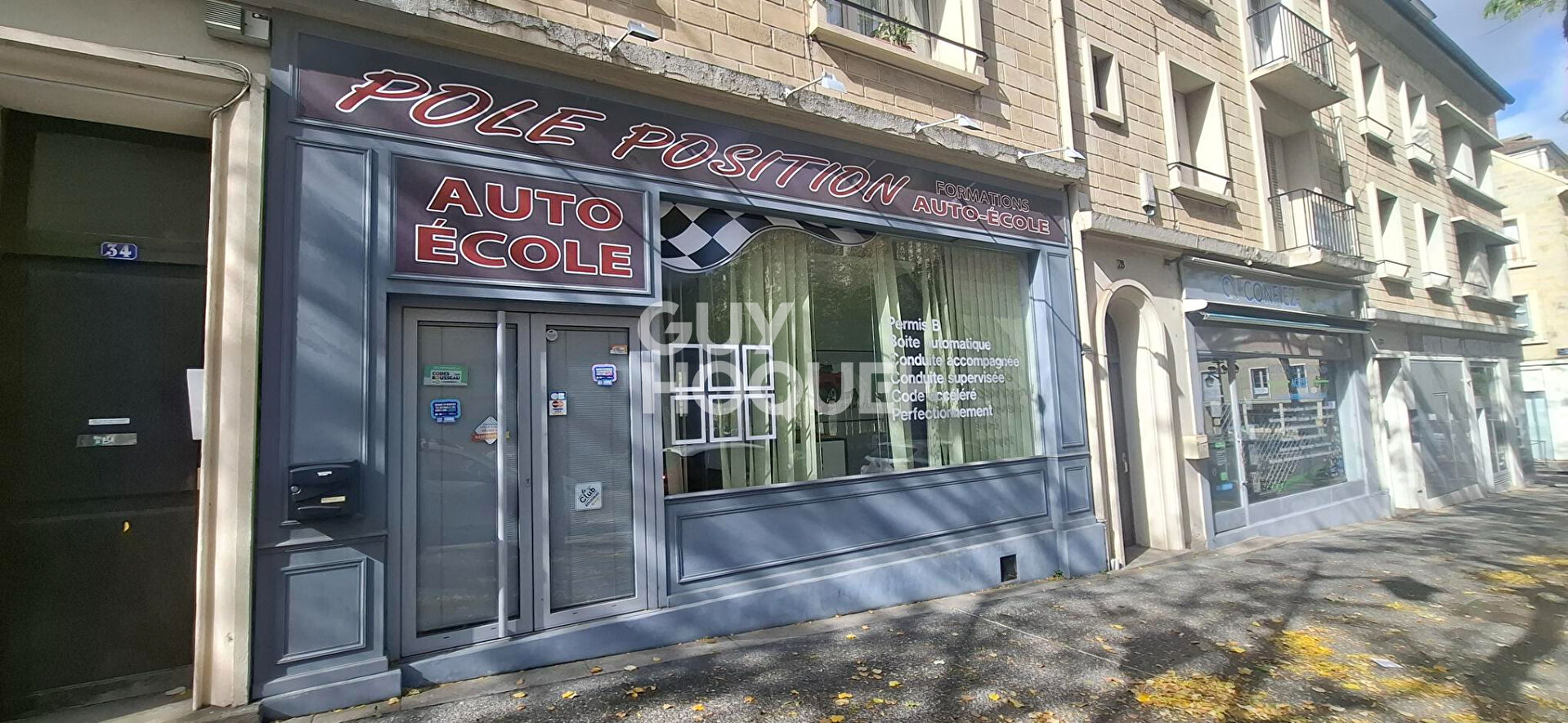 Local commercial MANTES-LA-JOLIE 51  m2