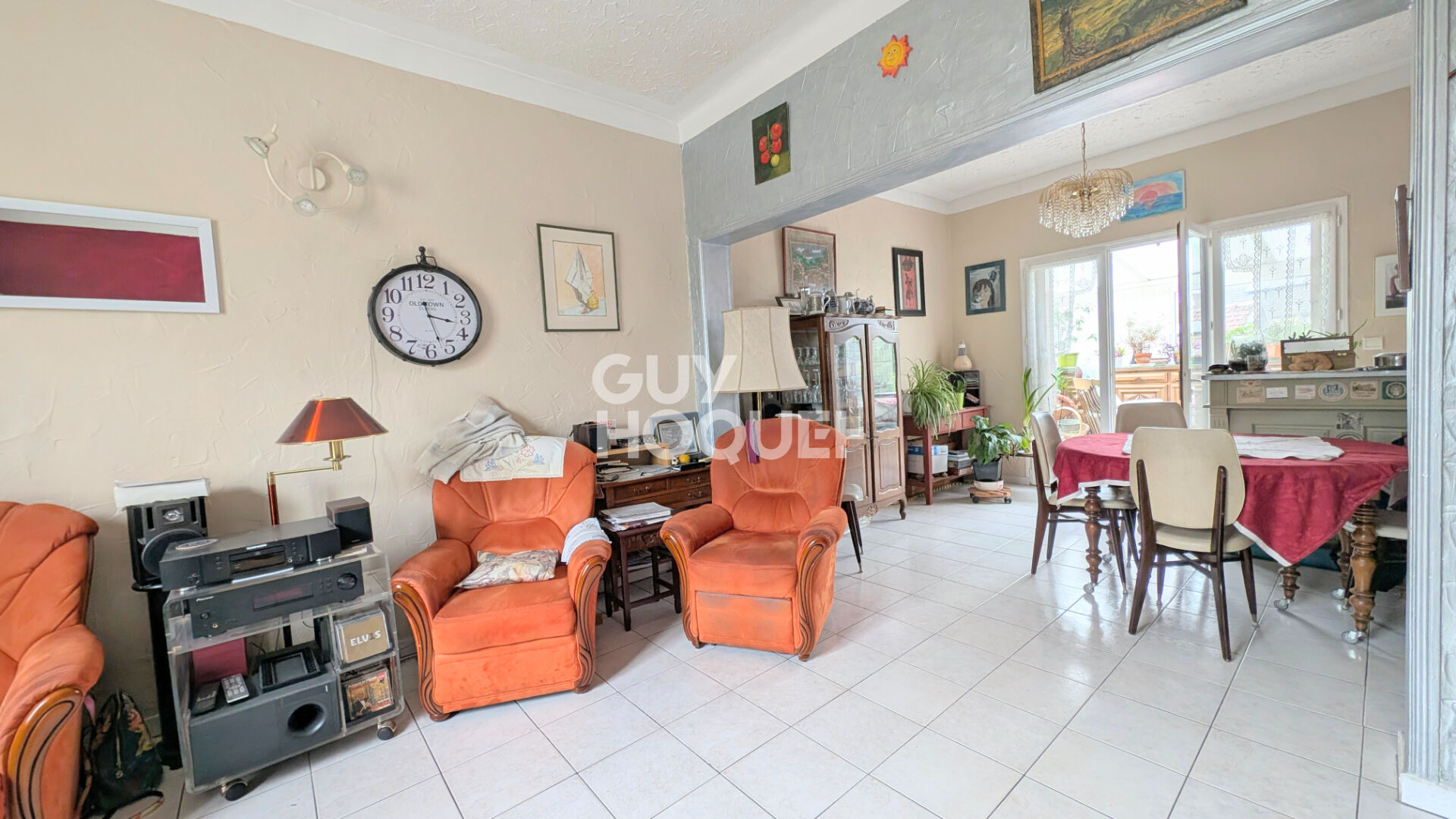 Maison Aubergenville 6 pièces, 3 chambres.