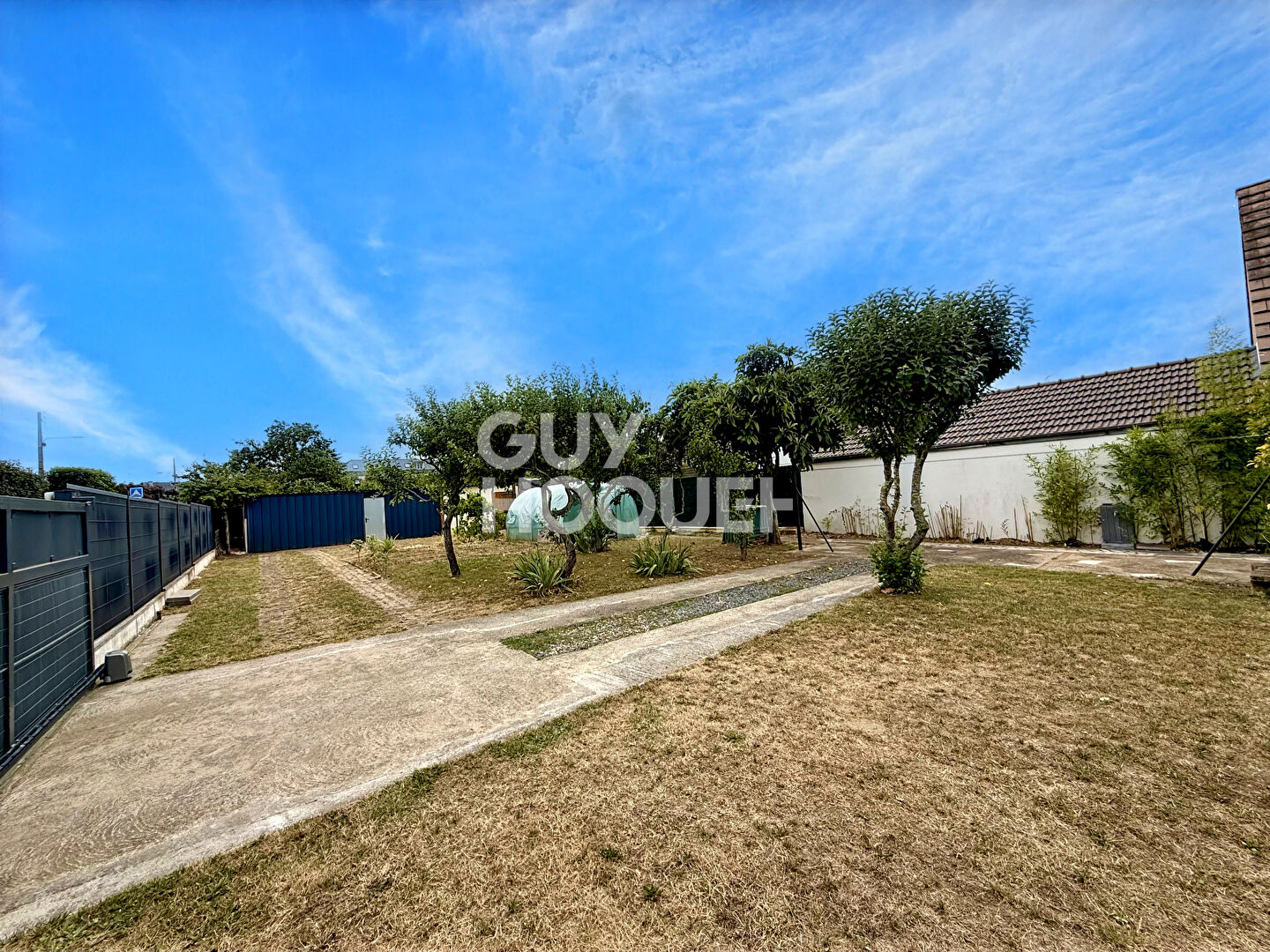 Terrain Epone 366 m2 - A viabiliser