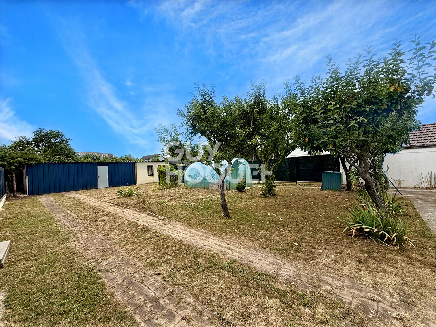 Terrain Epone 366 m2 - A viabiliser