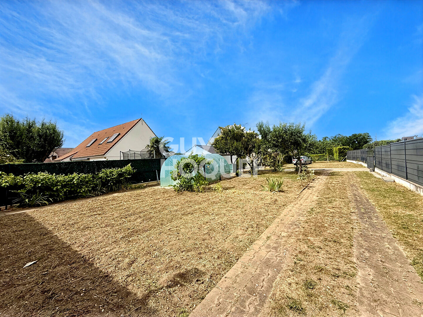 Terrain Epone 366 m2 - A viabiliser