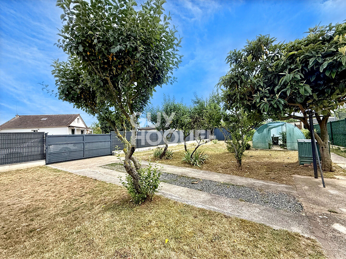 Terrain Epone 366 m2 - A viabiliser