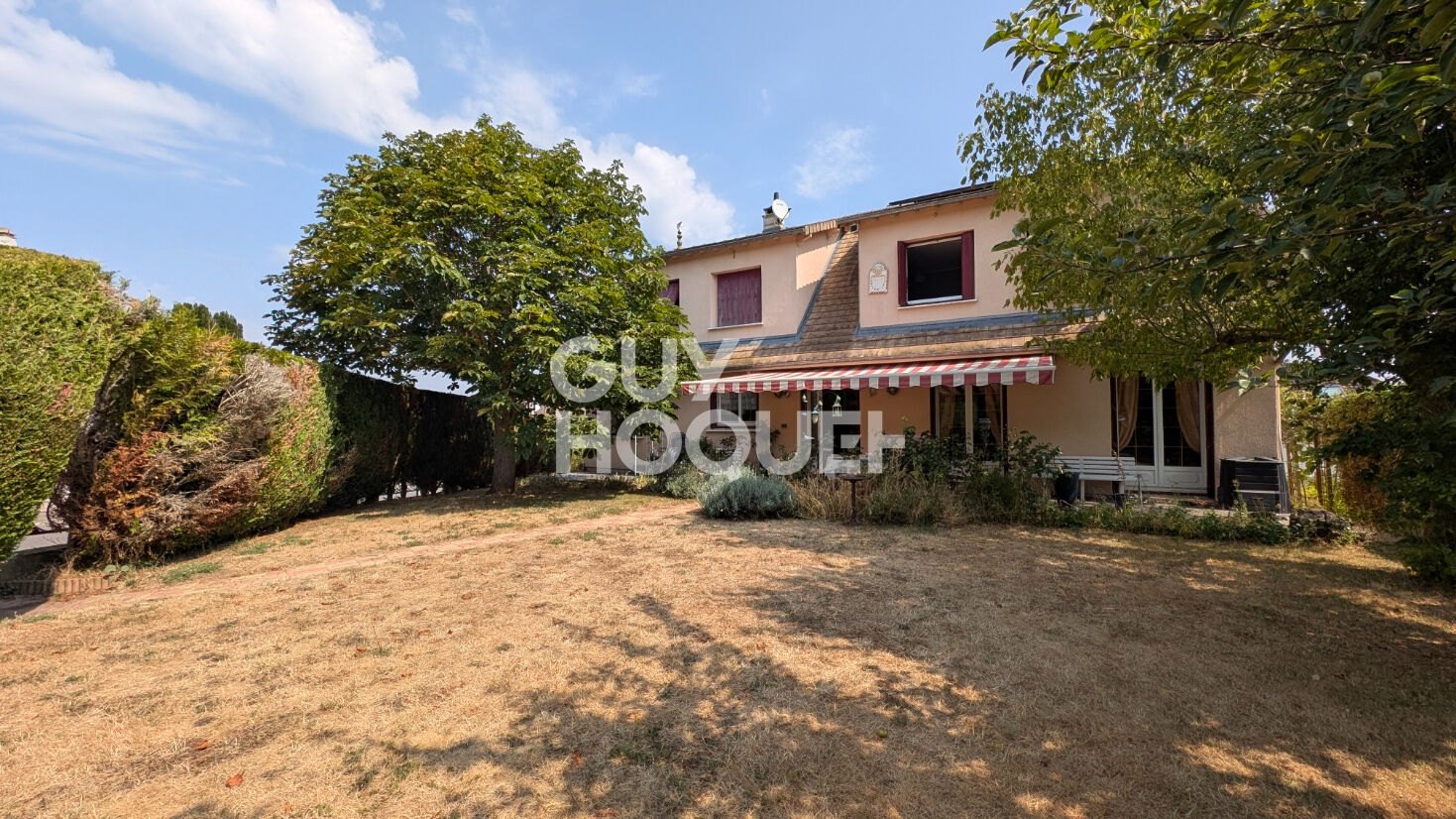 MANTES LA VILLE, Maison familiale 8 pièces, 6 chambres