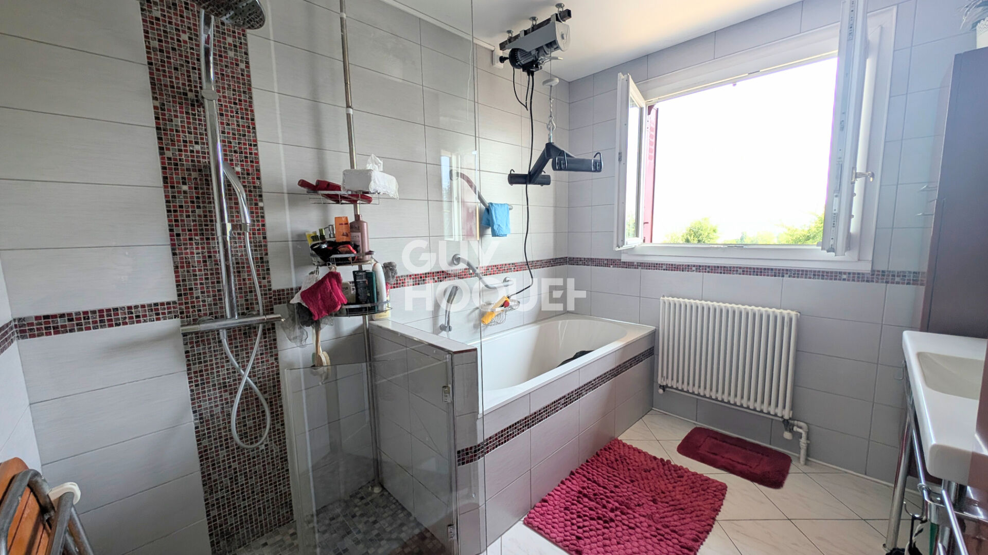MANTES LA VILLE, Maison familiale 8 pièces, 6 chambres