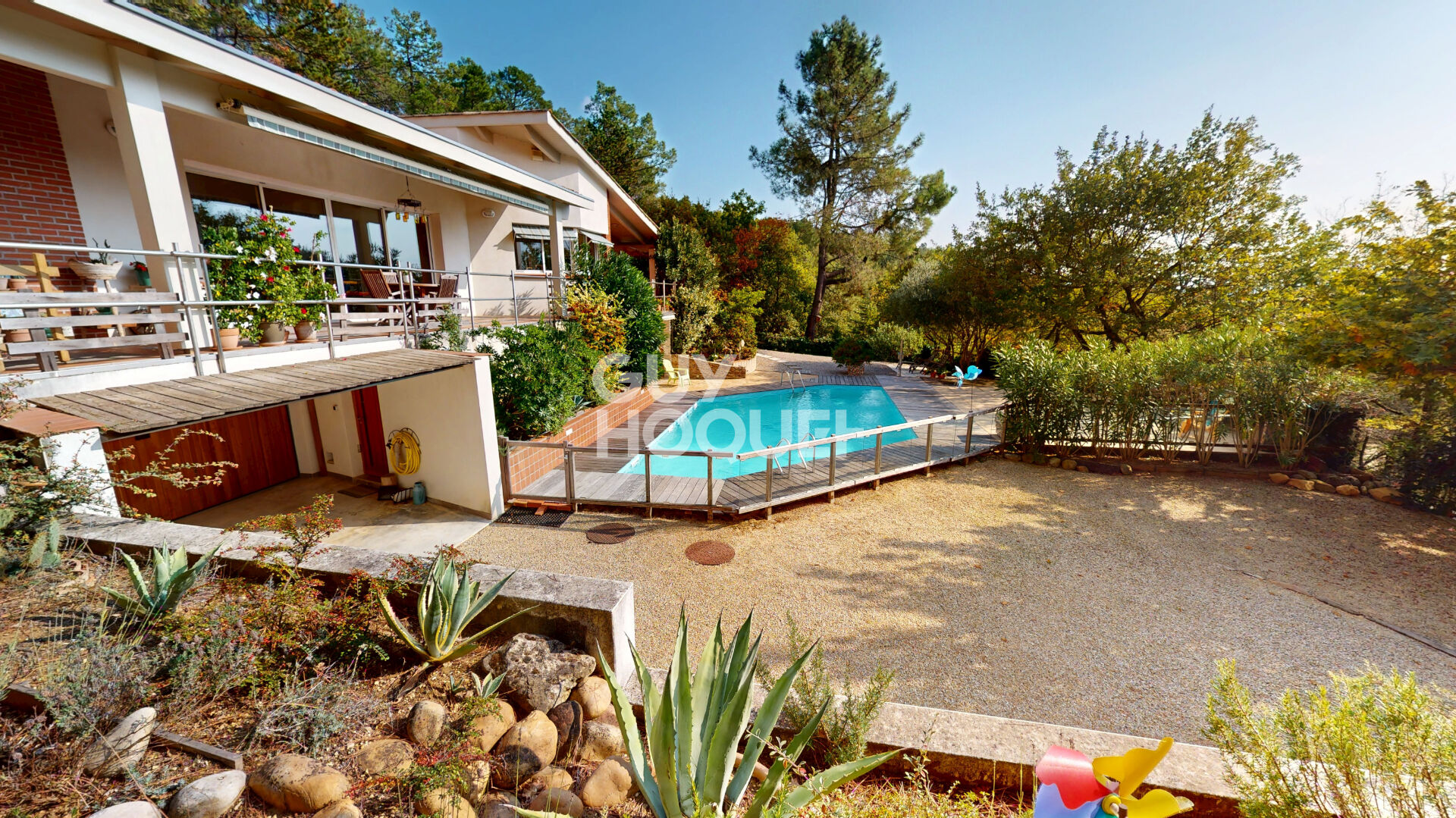 A VENDRE - Maison de 205m²  à MONTOISON (26800)