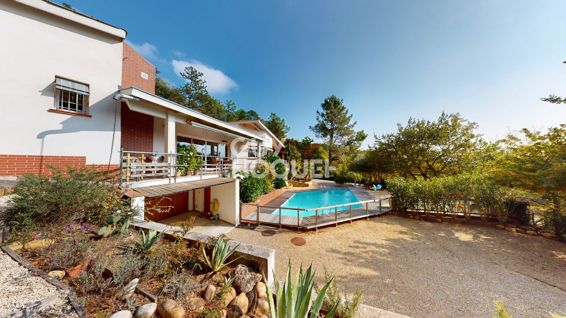 A VENDRE - Maison de 205m²  à MONTOISON (26800)