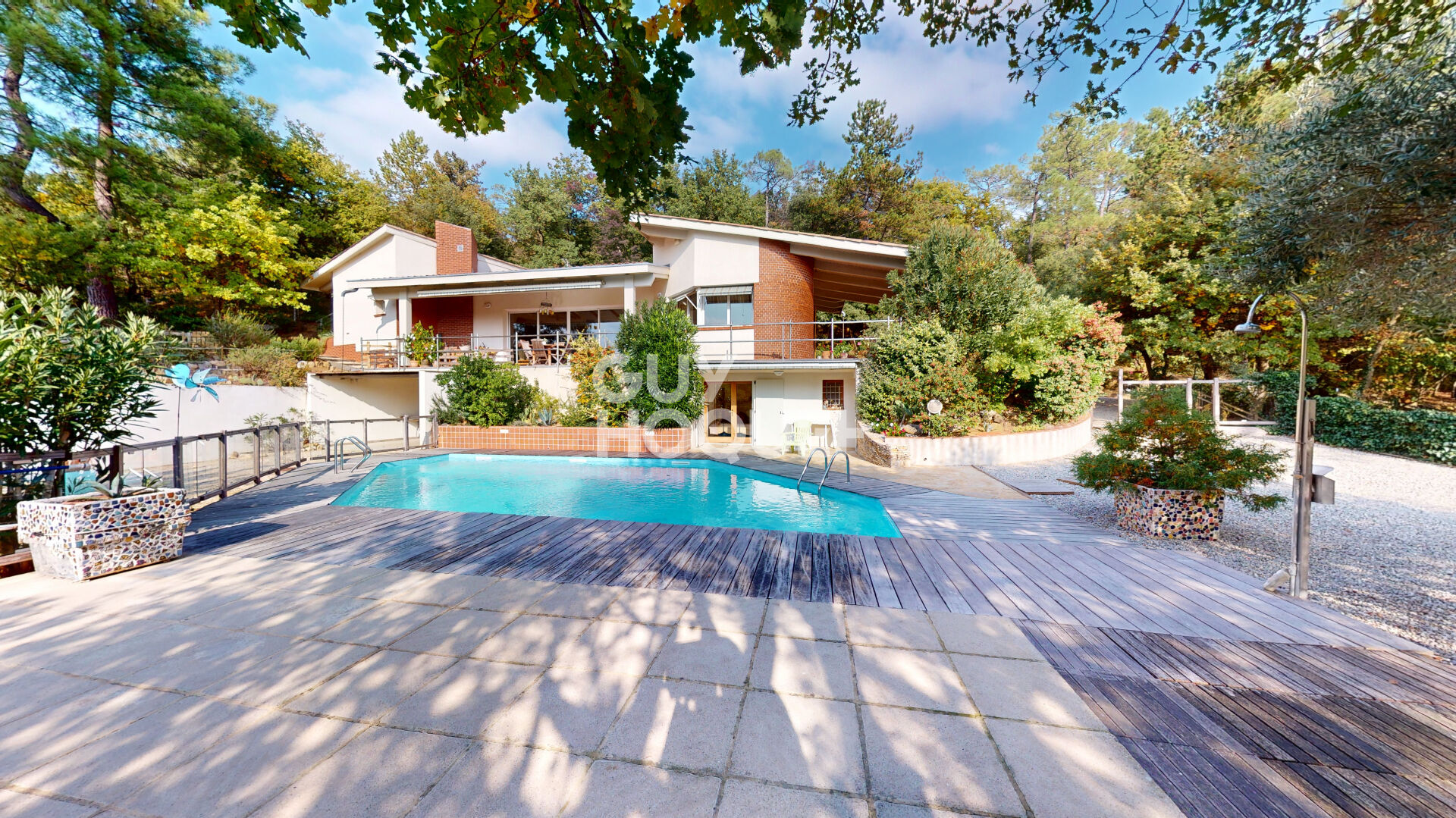 A VENDRE - Maison de 205m²  à MONTOISON (26800)