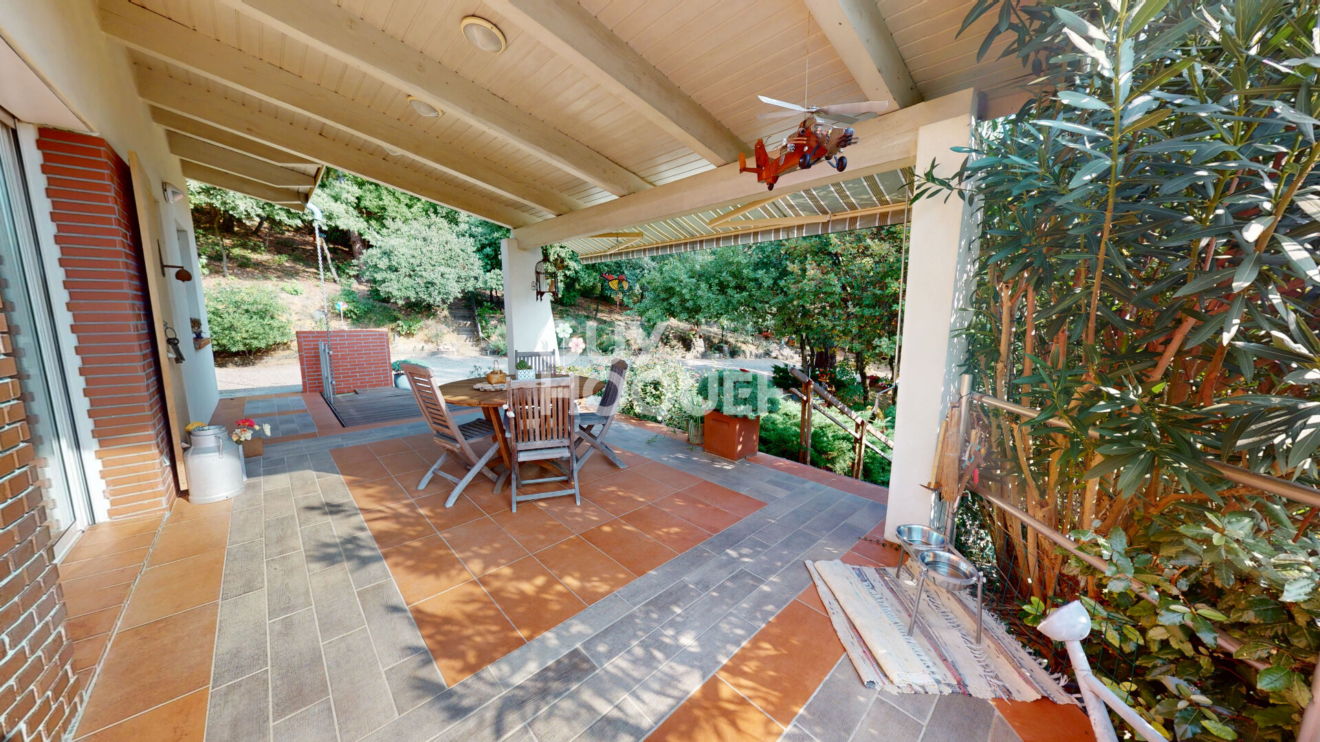 A VENDRE - Maison de 205m²  à MONTOISON (26800)