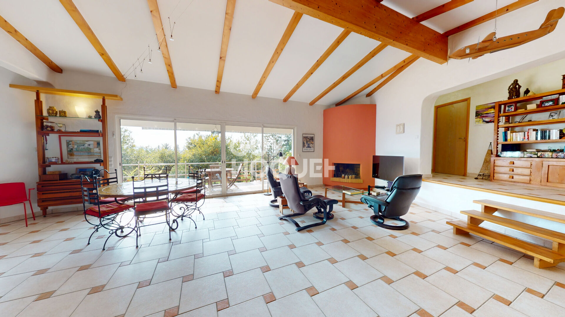 A VENDRE - Maison de 205m²  à MONTOISON (26800)