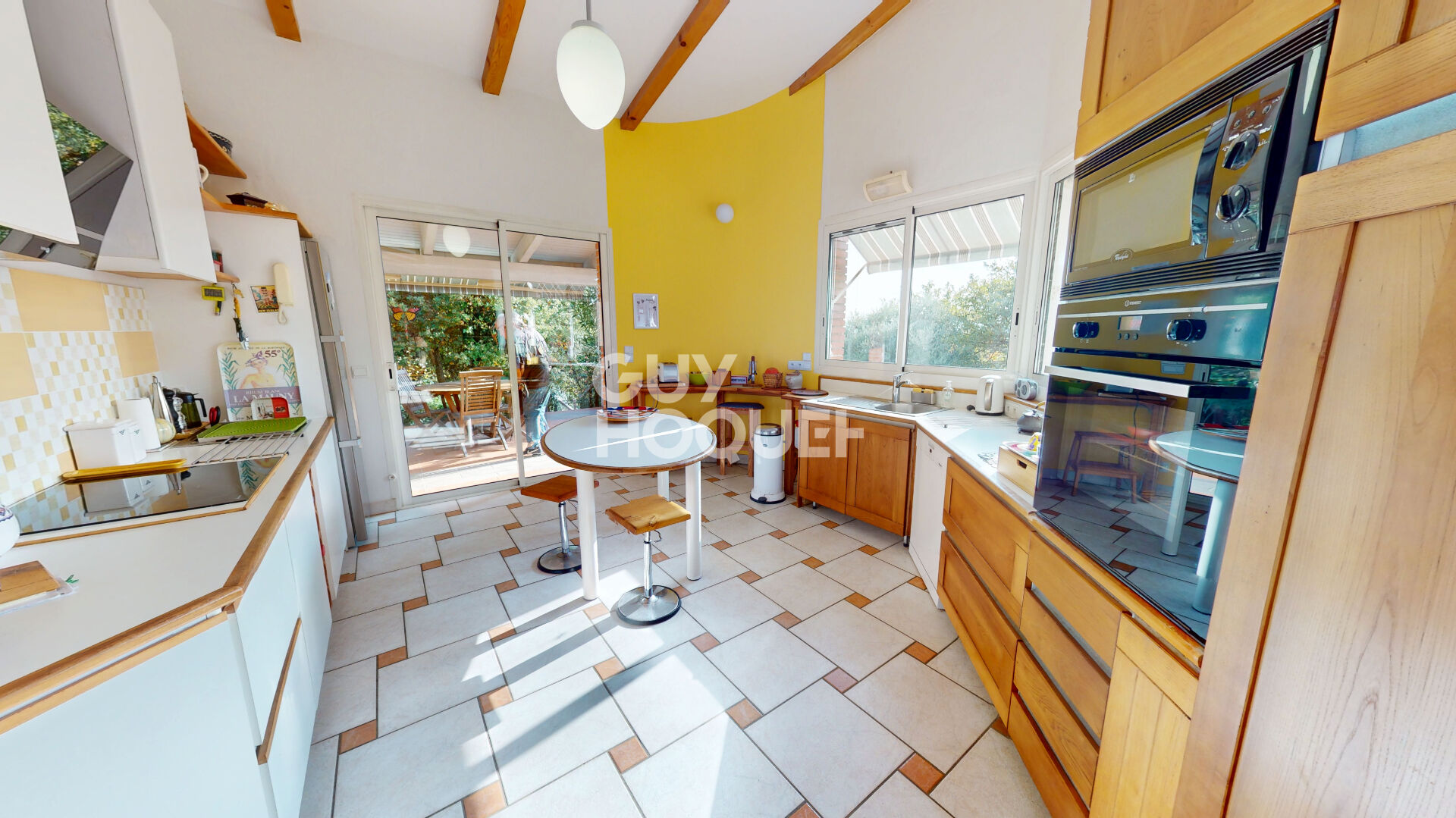 A VENDRE - Maison de 205m²  à MONTOISON (26800)