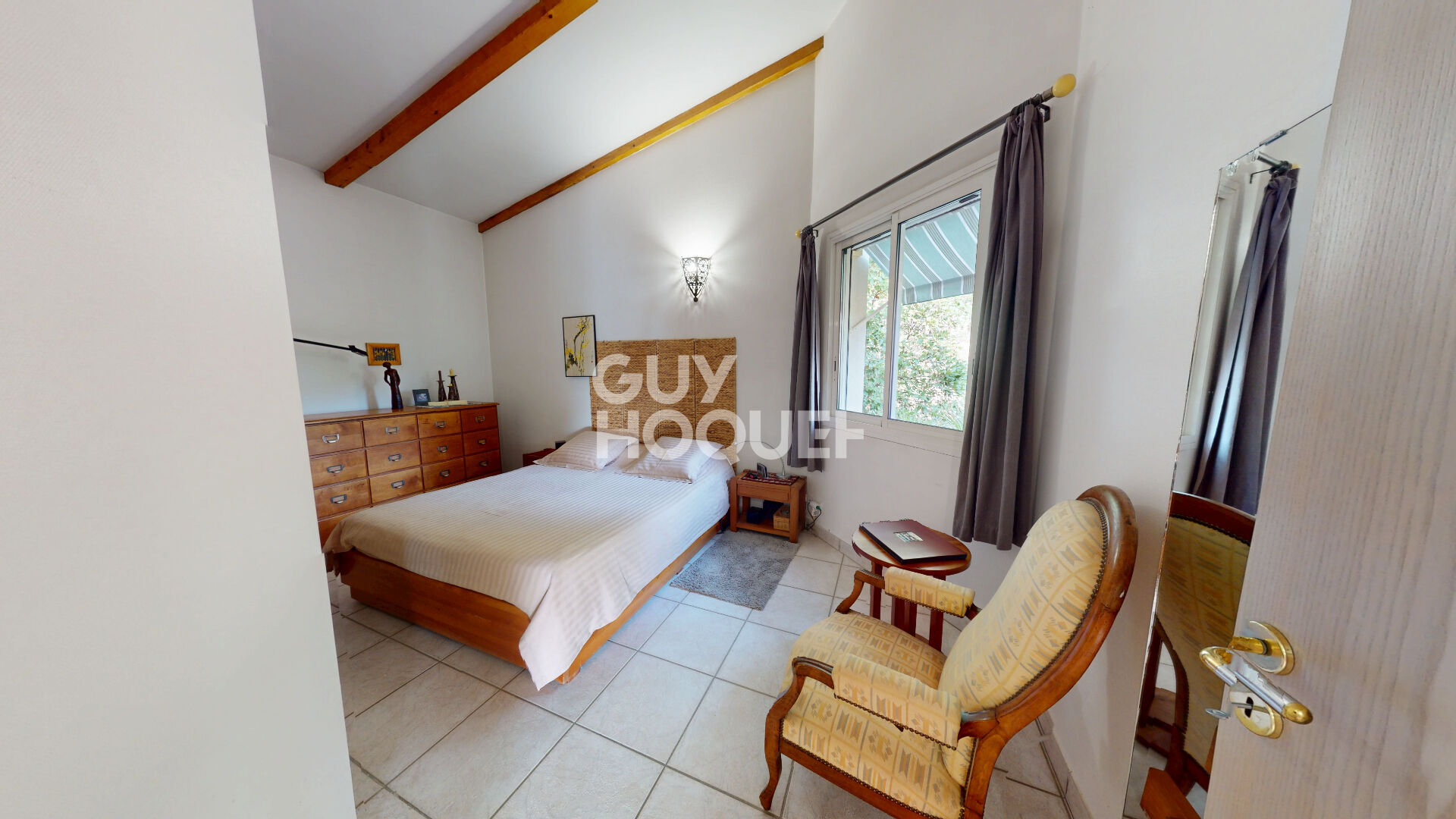 A VENDRE - Maison de 205m²  à MONTOISON (26800)