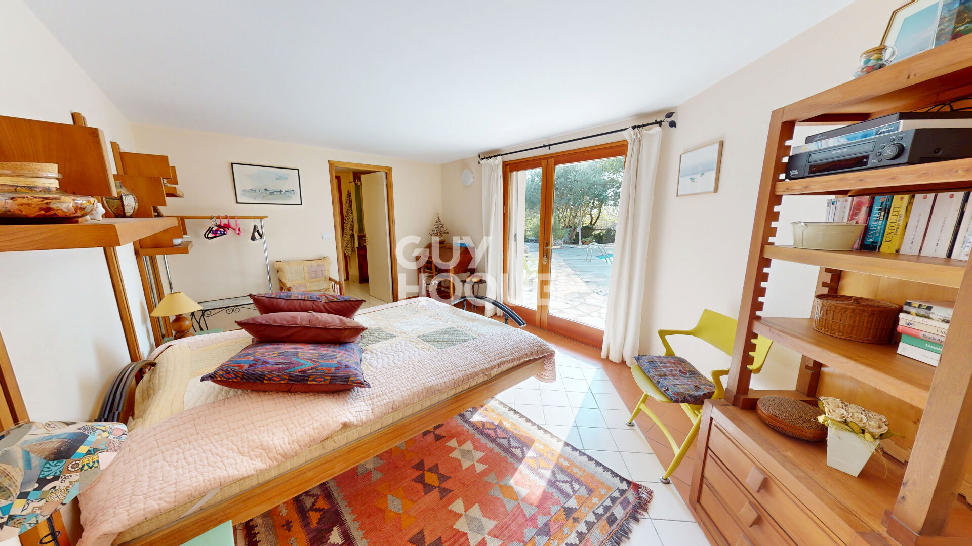 A VENDRE - Maison de 205m²  à MONTOISON (26800)