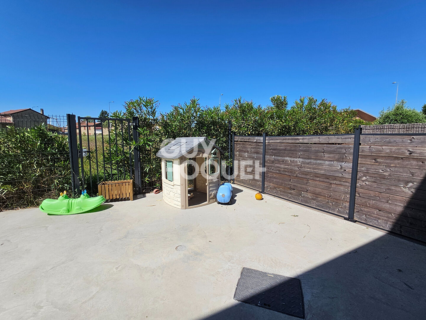 A vendre - Local commercial 100 m2 à Portes les Valence (26)