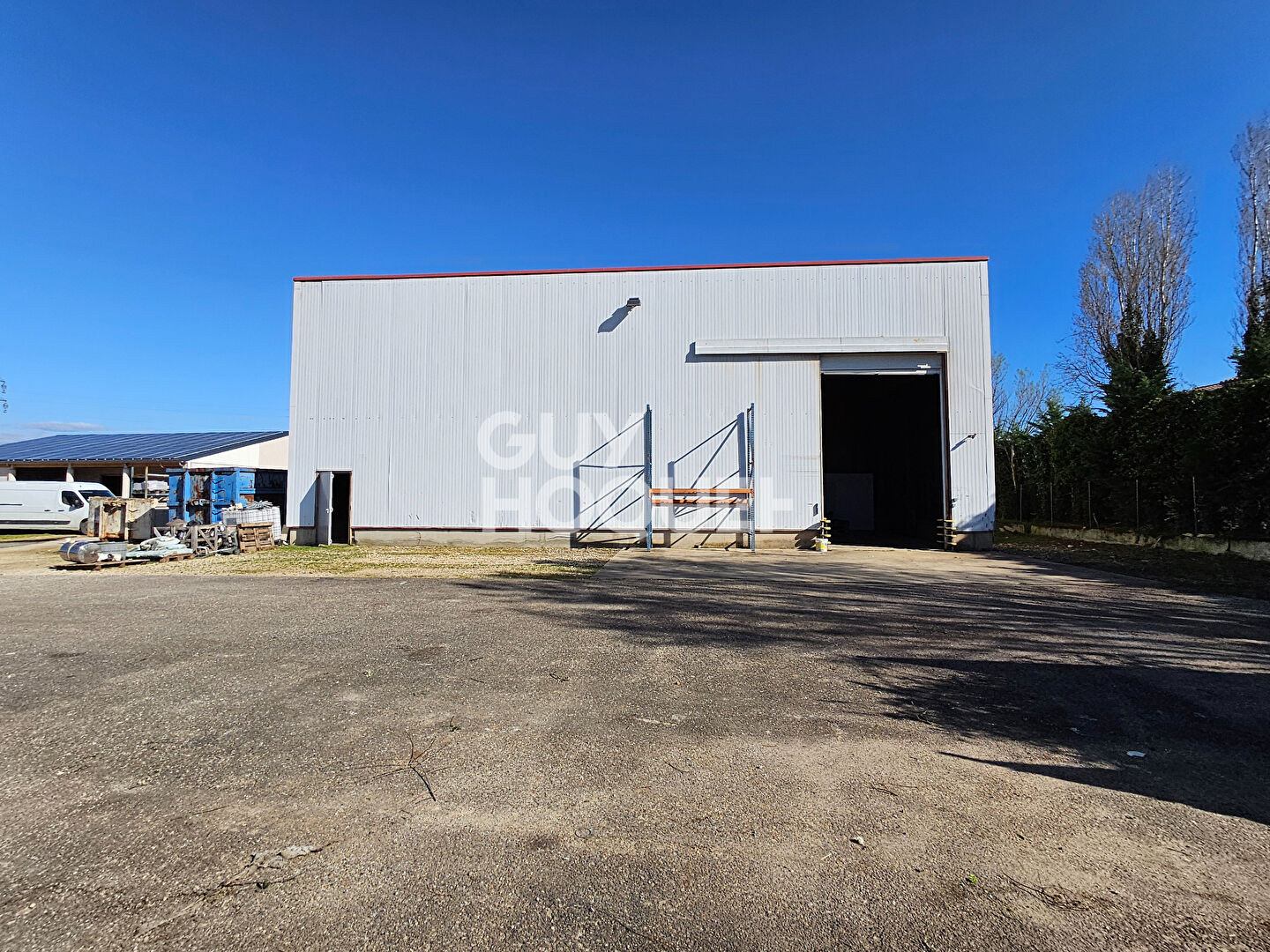 Entrepôt 233m² à Étoile sur Rhone (26)