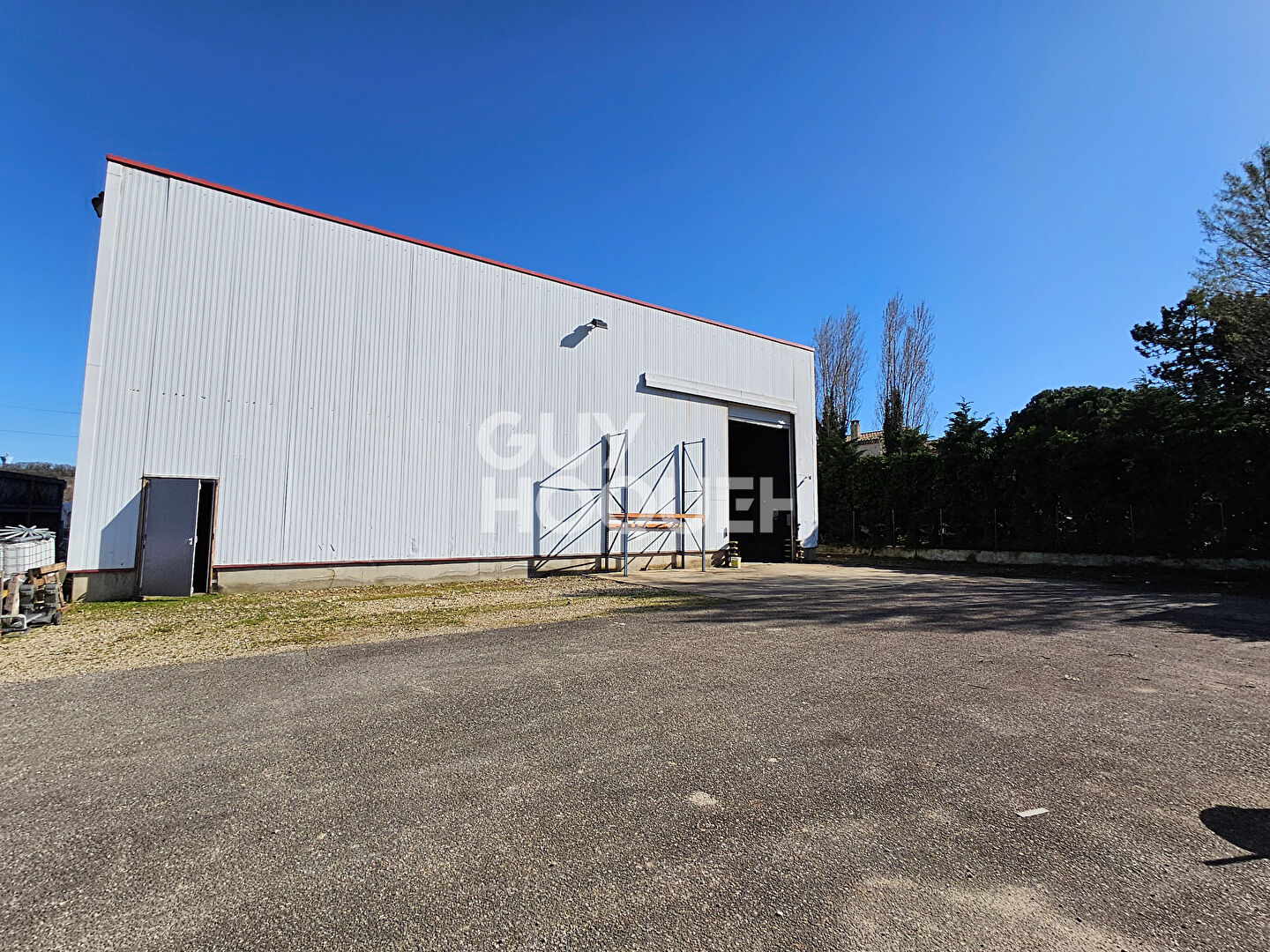 Entrepôt 233m² à Étoile sur Rhone (26)