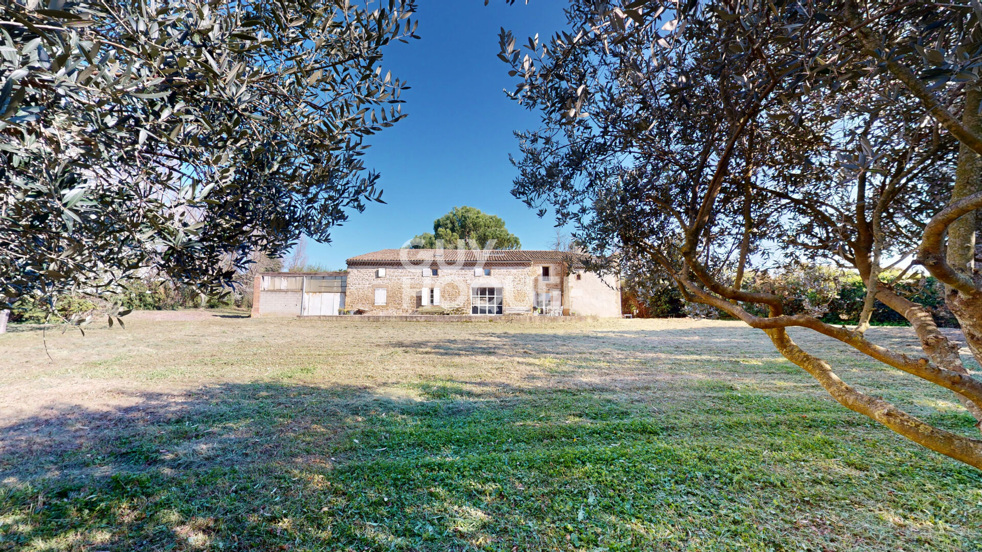 Demeure d'exception en pierres à Montoison (26)