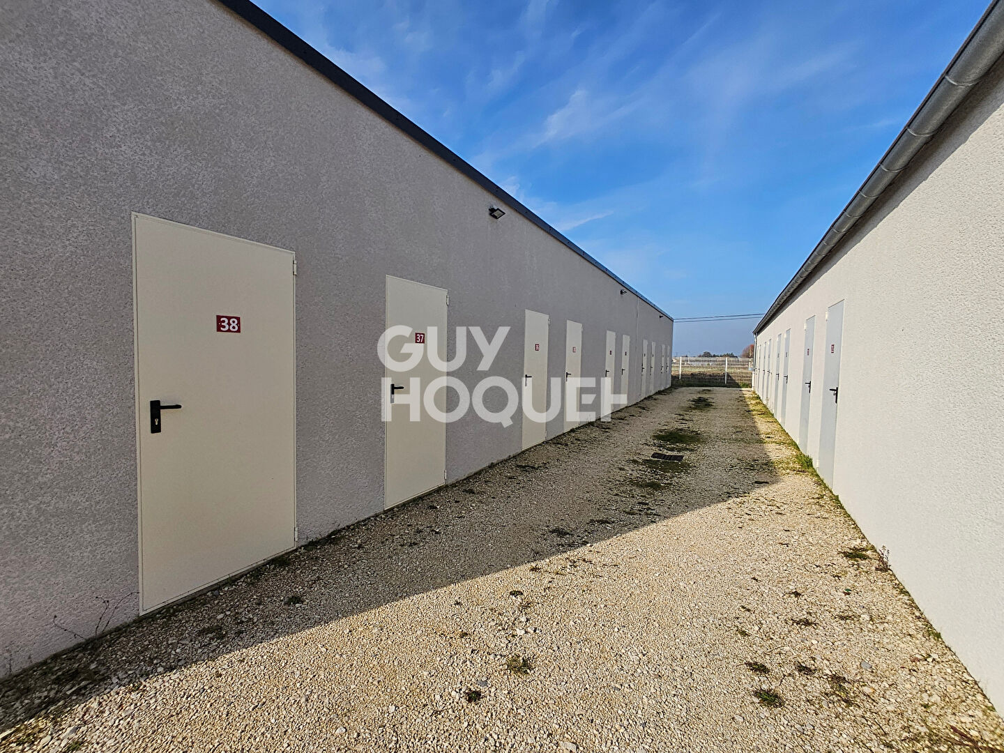 Parking / box Crest 9.7 m2