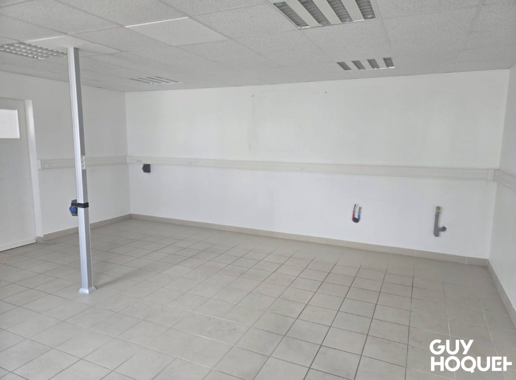 Très belle opportunité, maison de plain-pied avec grande annexe