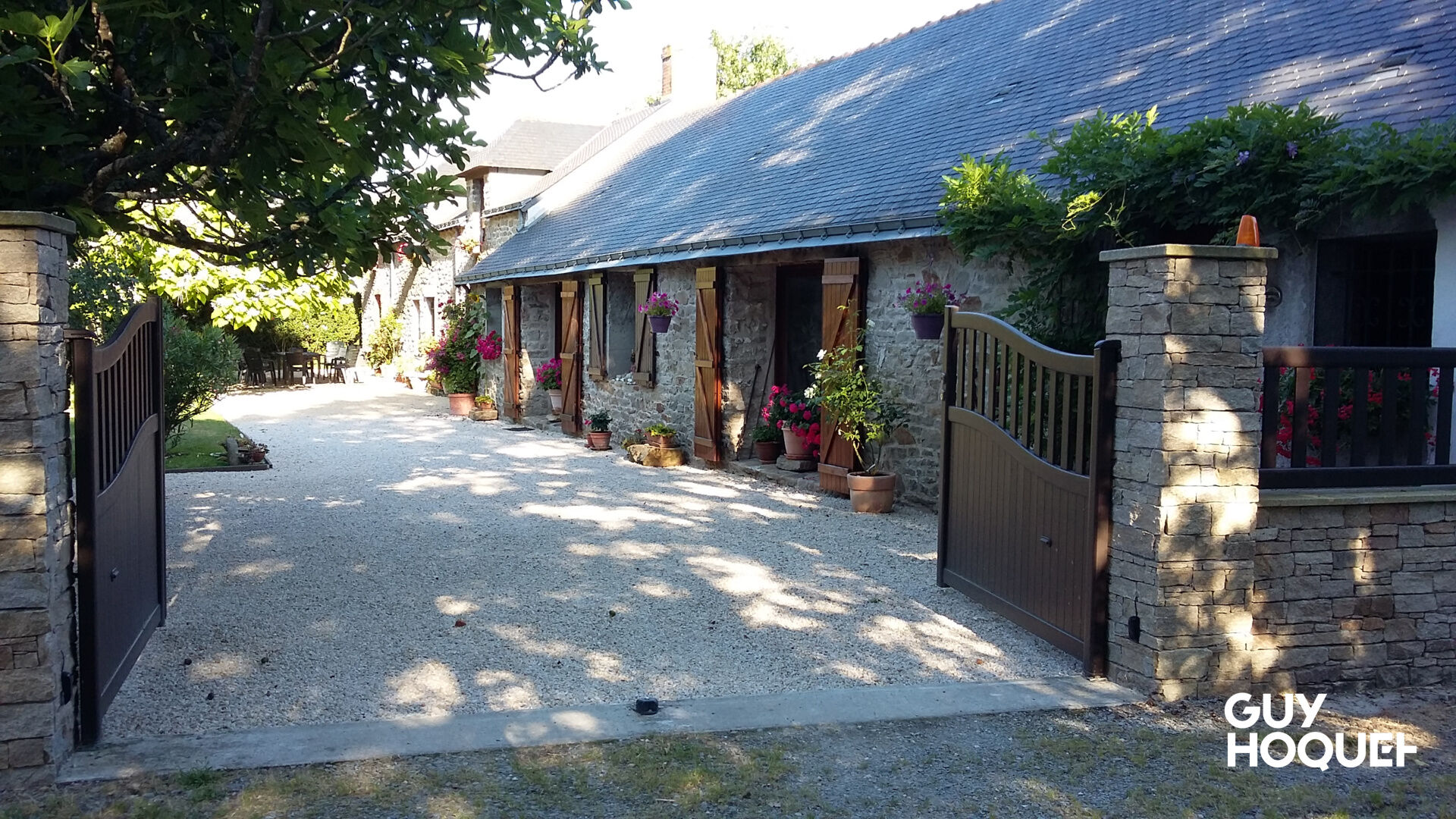 Longère en pierre de 245m² à SAUTRON