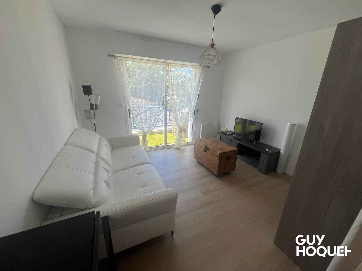 Appartement T1 meublé à louer au centre-ville de La Chapelle-sur-Erdre - Exclusivité Guy Hoquet
