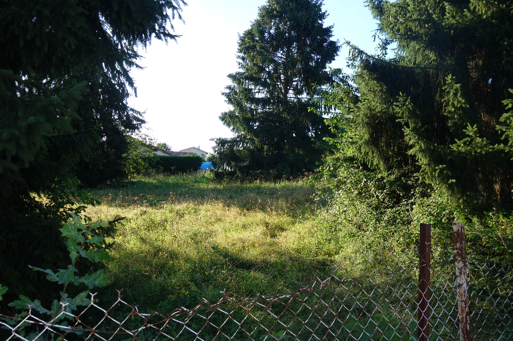 Terrain Panissieres 950 m2 - Lot A