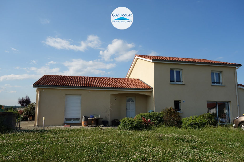 Vente d'une villa 7 pièces à SAINTE AGATHE LA BOUTERESSE Guyhoquet.fr