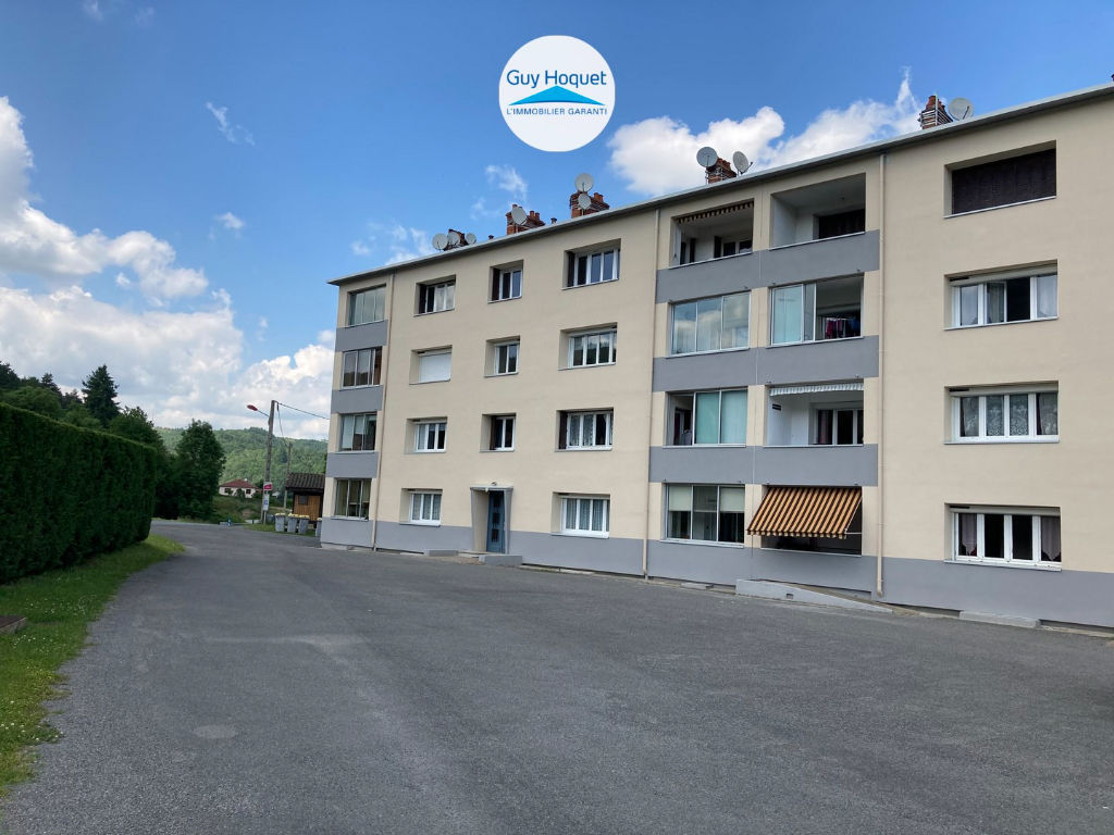 Appartement  Sail Sous Couzan 3 pièce(s) 69 m2