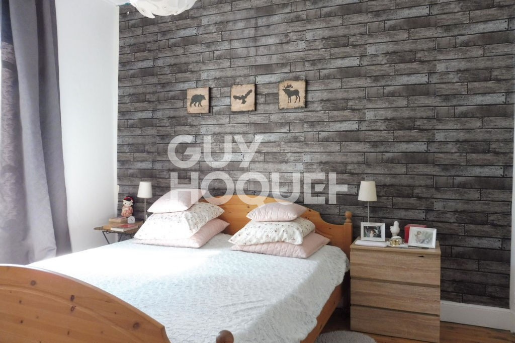 EN EXCLUSIVITE PLEIN CENTRE DE FEURS APPARTEMENT DE  98 m²!!!!