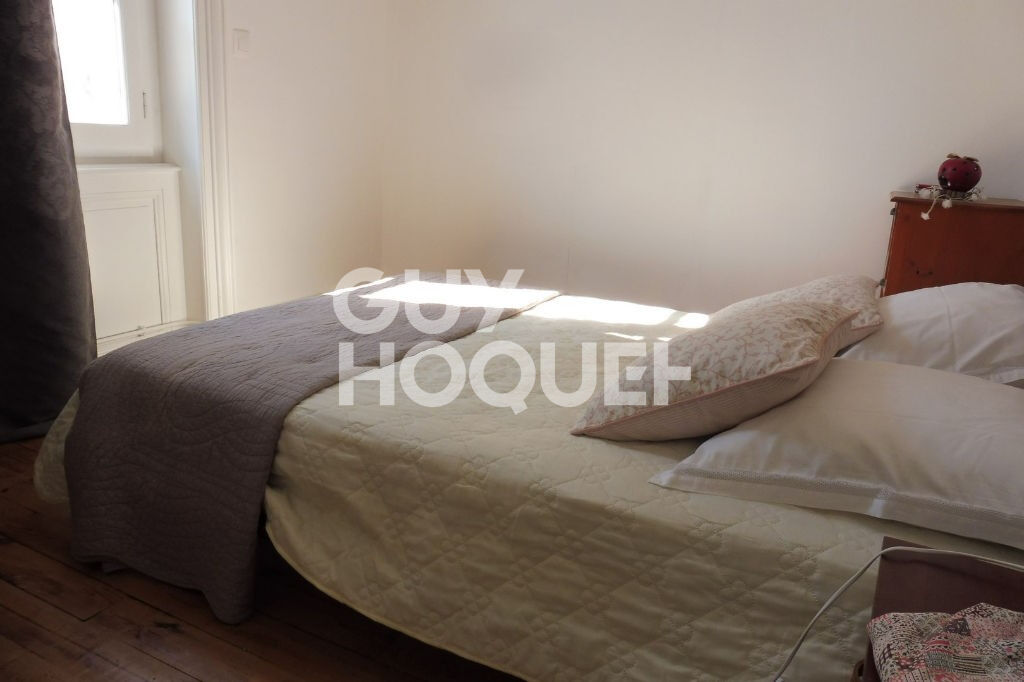 EN EXCLUSIVITE PLEIN CENTRE DE FEURS APPARTEMENT DE  98 m²!!!!