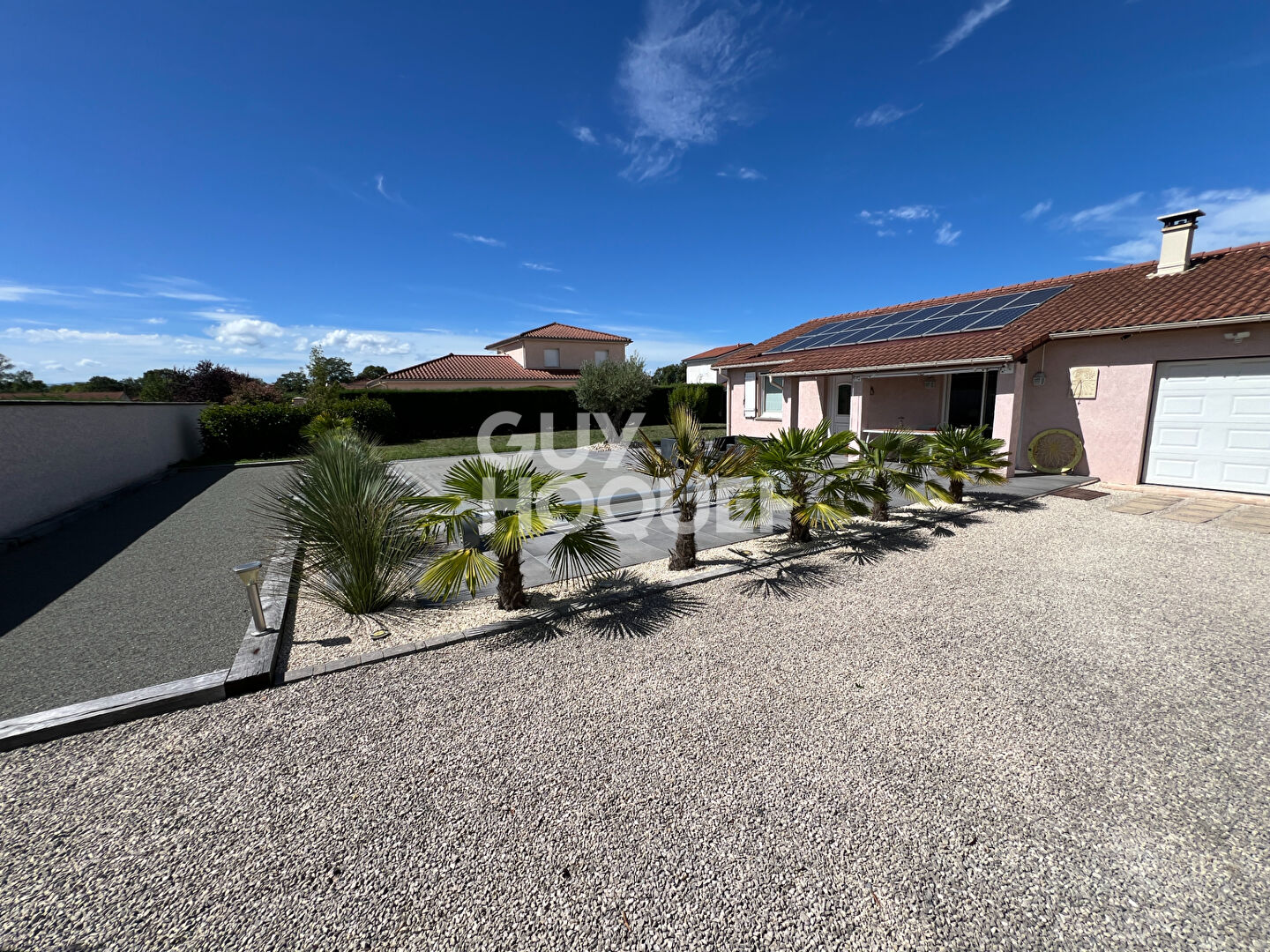 Maison à vendre à Feurs - 3 pièces, 2 chambres, jardin spacieux