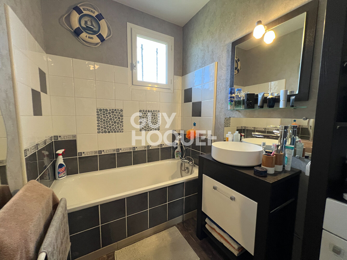 Maison à vendre à Feurs - 3 pièces, 2 chambres, jardin spacieux