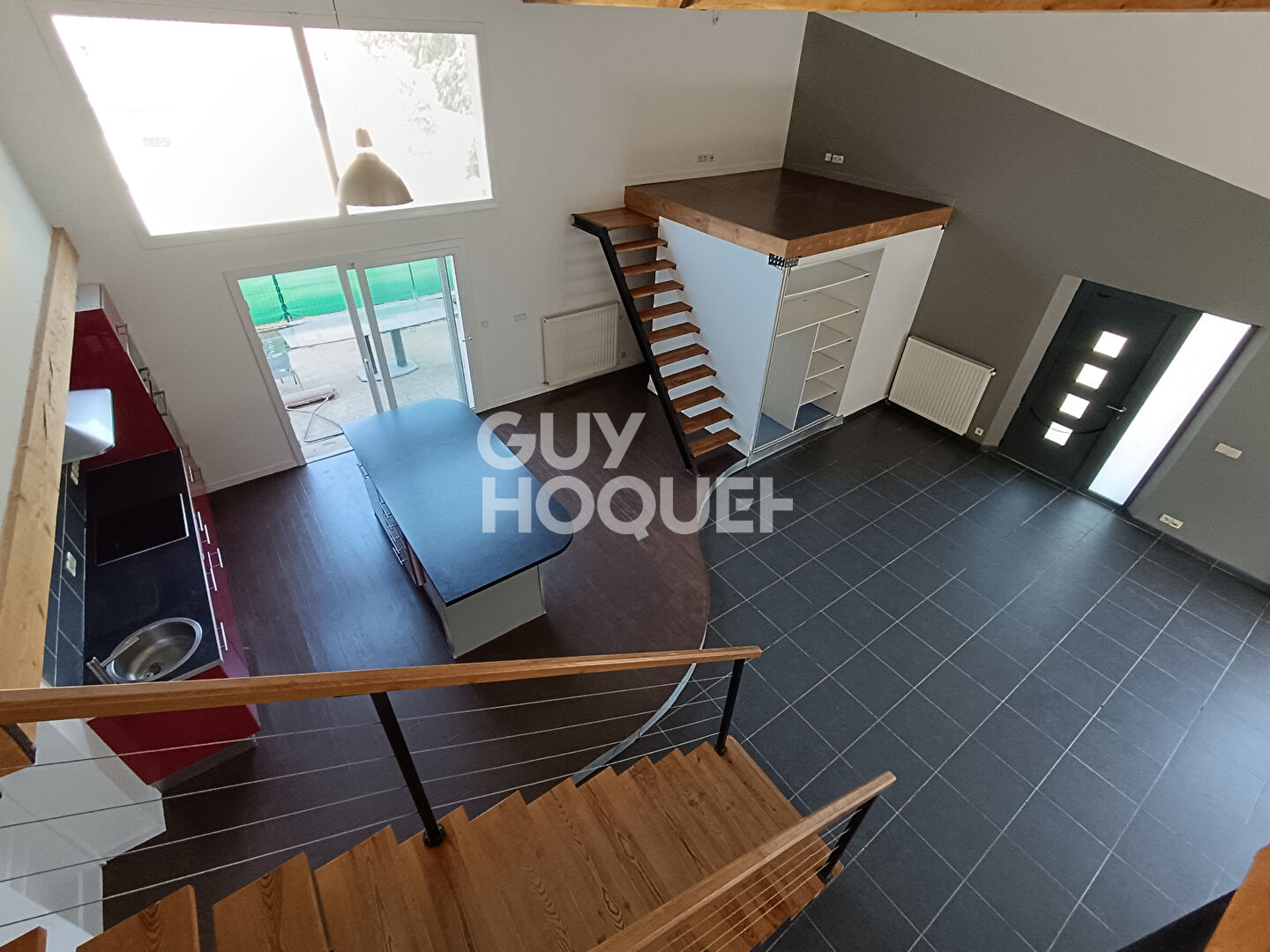 Loft situé à Saint Andre Le Puy de188 m2