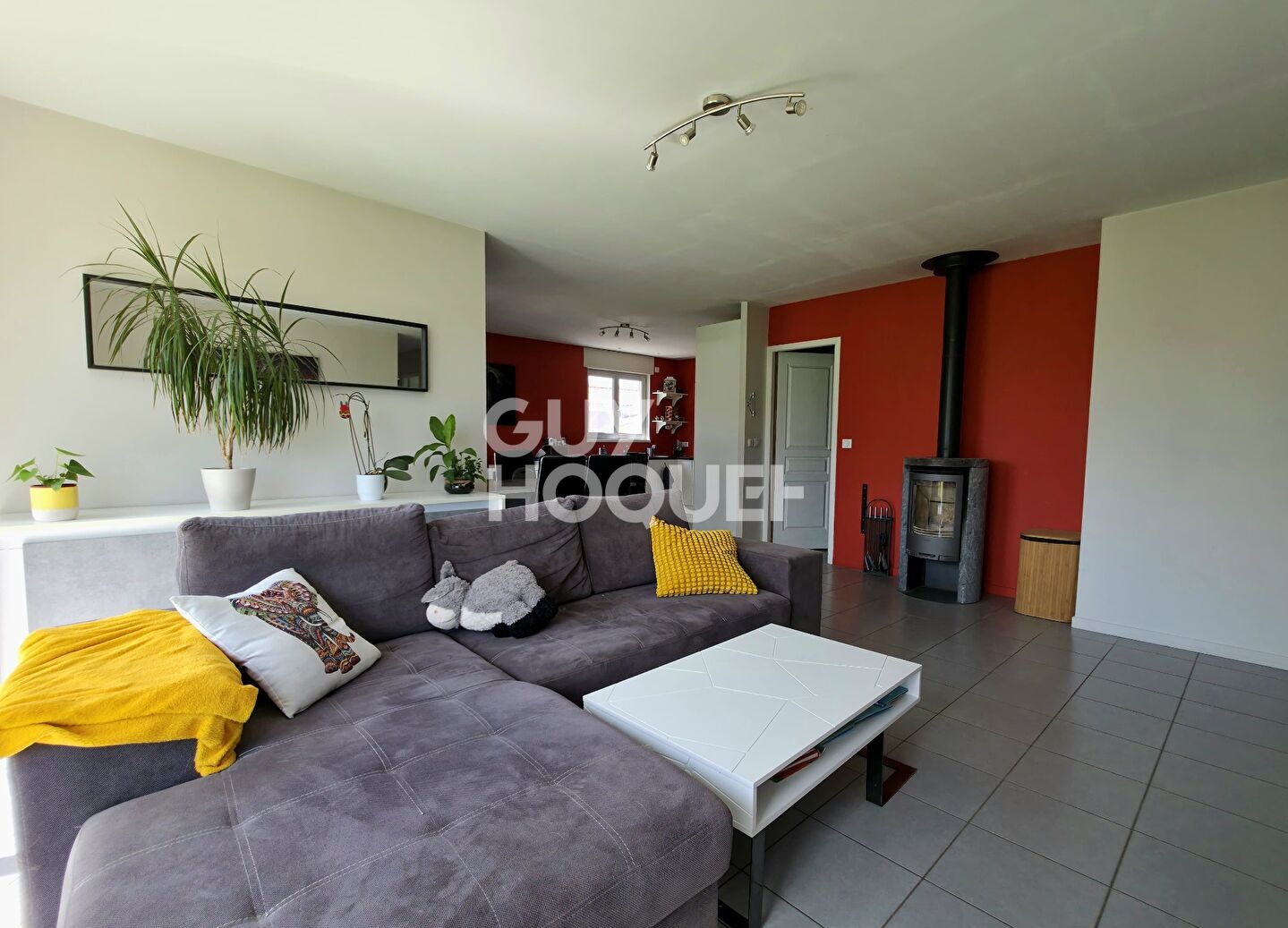 PLAIN-PIED AVEC PISCINE CHAUFFÉE