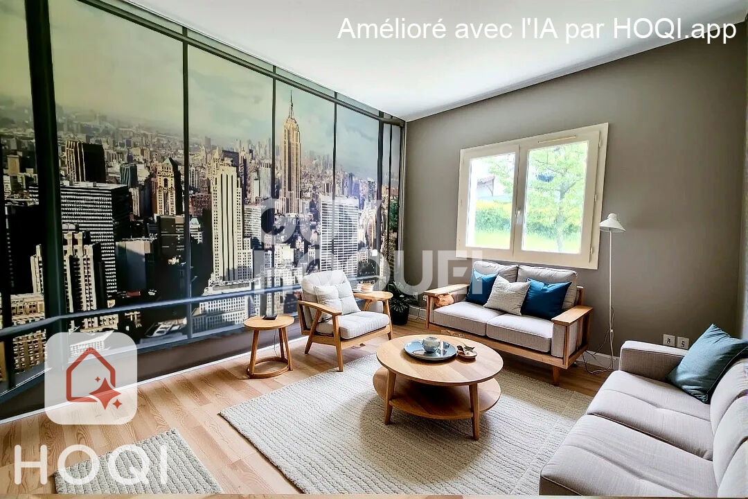 EXCLUSIVITÉ MAISON AVEC VÉRANDA SUR BEAU TERRAIN ARBORÉ