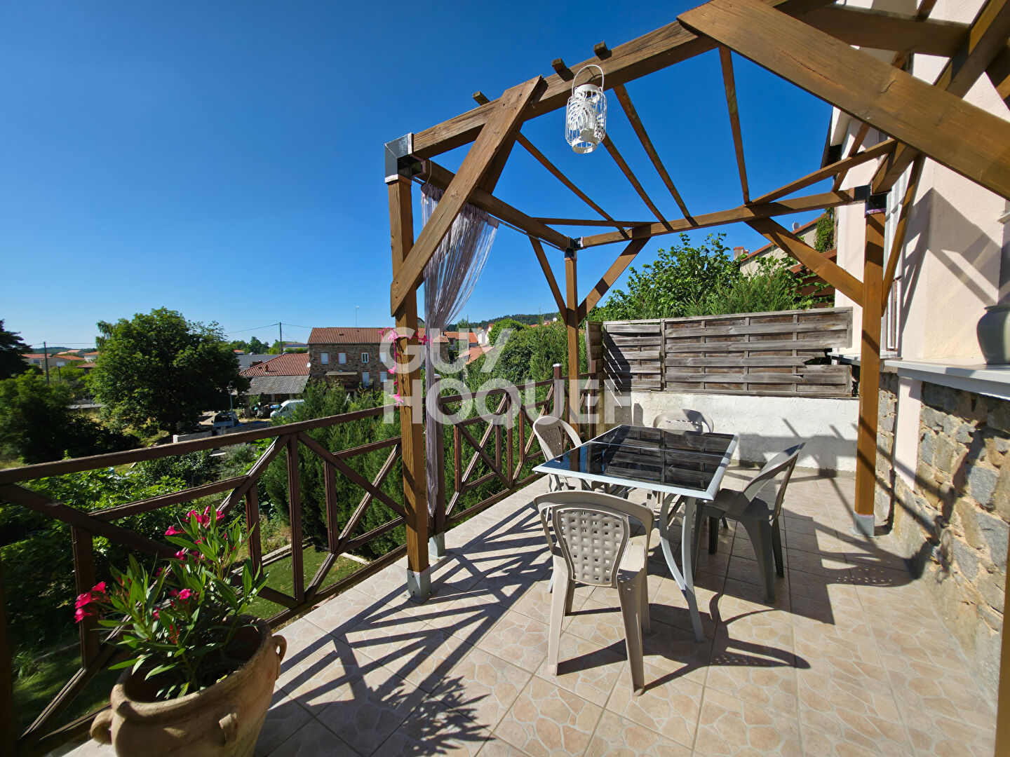 Maison de caractère située à Rozier En Donzy 101 m2