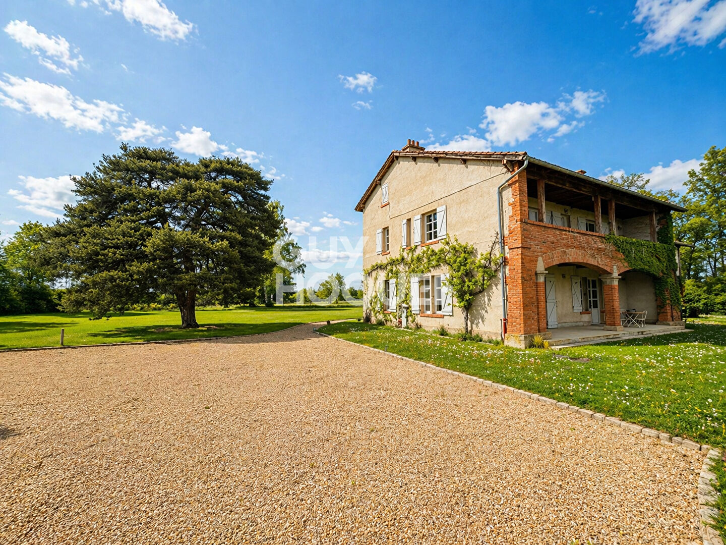 Ancien pavillon de chasse - 283 m² de caractère au coeur d'un écrin de verdure