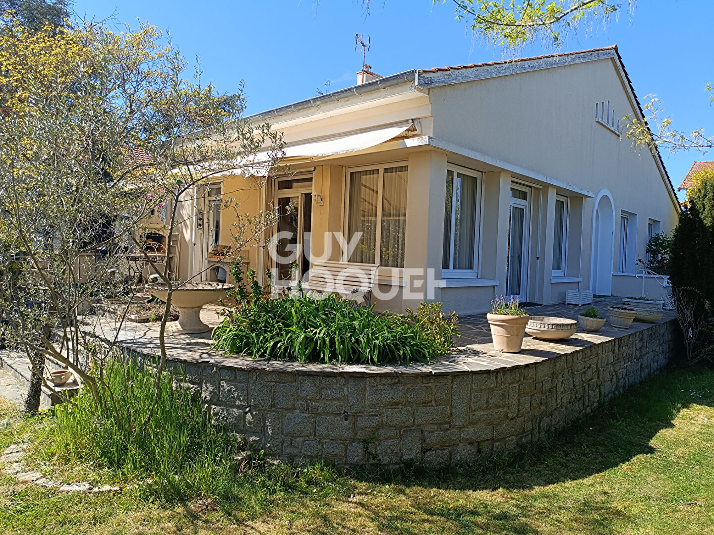 Maison T5 (171 m²) à vendre à FEURS