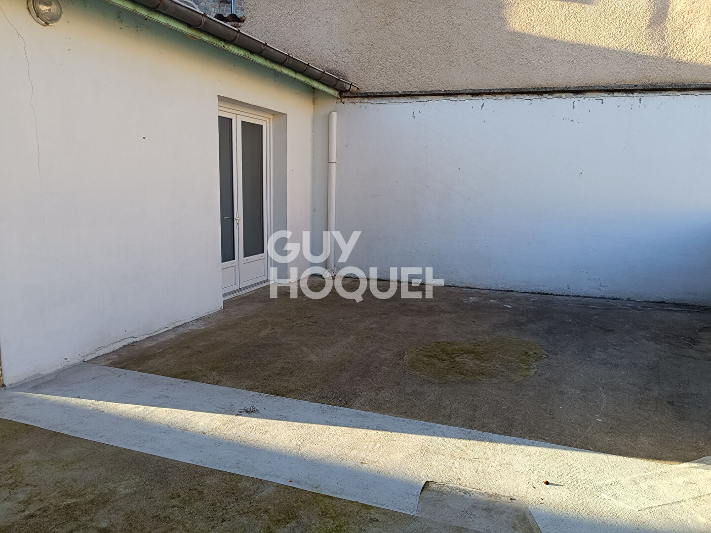 Ensemble immobilier situé à BOEN de 160 m² habitables