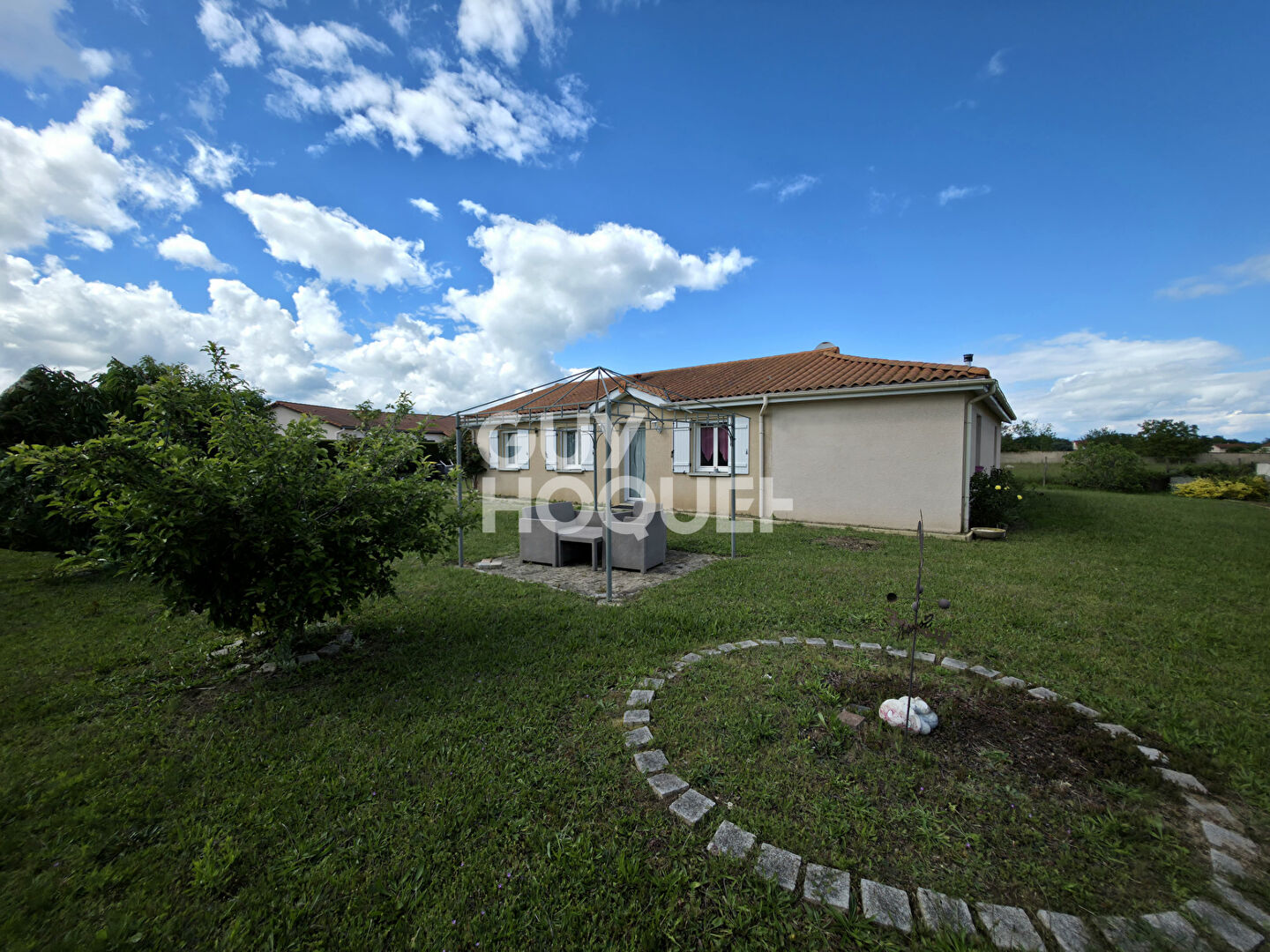 Maison Montverdun  121.59 m2