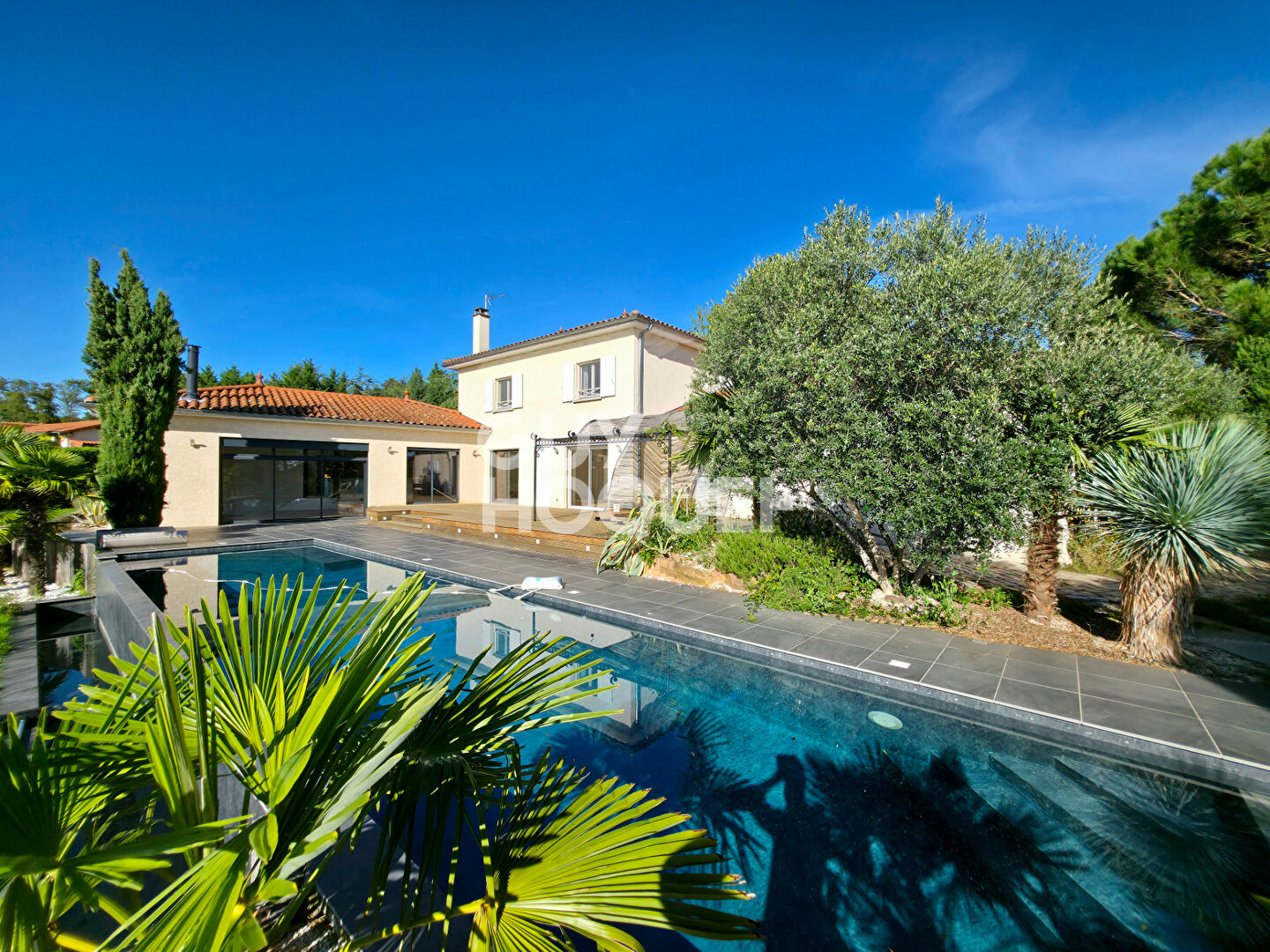 Belle Propriété sur la commune de SALVIZINET